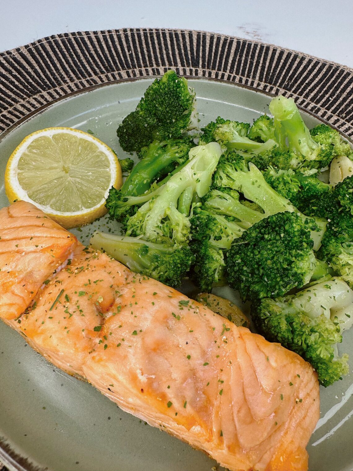 Salmón con Brócoli