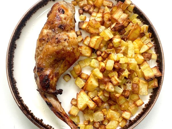 Muslo de Conejo con Patatas Asadas